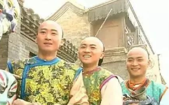 娱乐圈老瓜怎么吃,揭秘明星们的幕后故事