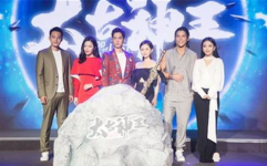 为了吃瓜进娱乐圈去红帽,她如何凭借“红帽”奇招闯进娱乐圈，一炮而红？