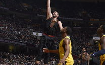 nba季后赛首轮,强强对决，悬念迭起