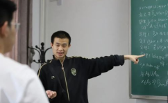 传韦神一晚上解决博士团队4个月难题,博士团队感激不已
