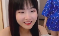 娱乐吃瓜酱 姐姐和弟弟,姐姐与弟弟的甜蜜互动，揭秘娱乐圈温馨亲情