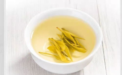 黄金芽属于什么茶,揭秘绿茶中的珍稀黄色变异品种