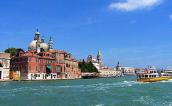 威尼斯的小艇课件